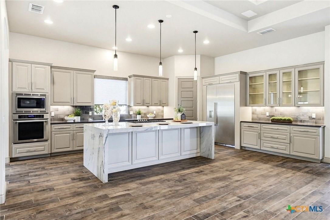 2447 Wallaby Cir - Photo 6 of 33