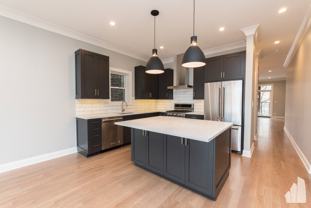 2316 N Southport Ave #003 - Photo 1 of 1