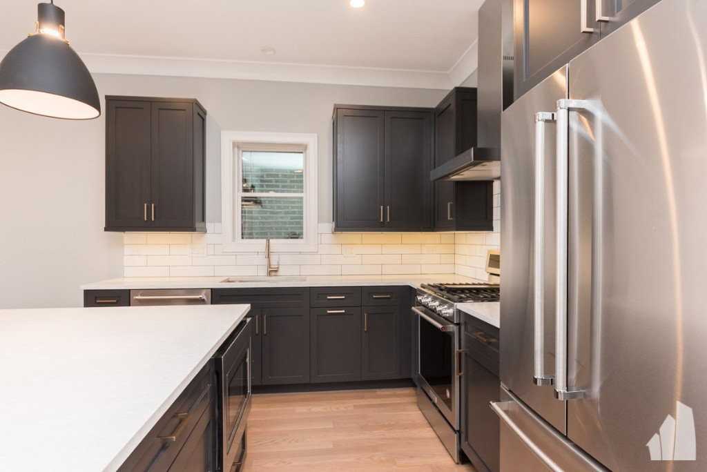 2316 N Southport Ave #003 - Photo 3 of 8
