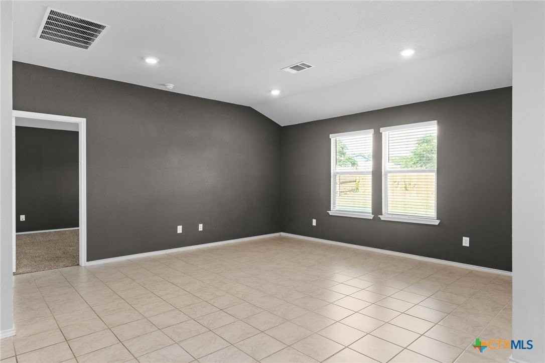 4906 Karen Green Dr - Photo 5 of 16