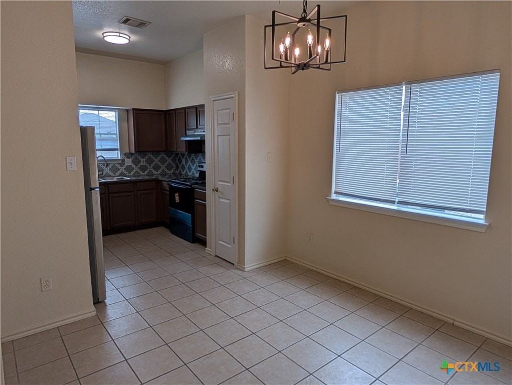 885 Sagewood Trl - Photo 2 of 8