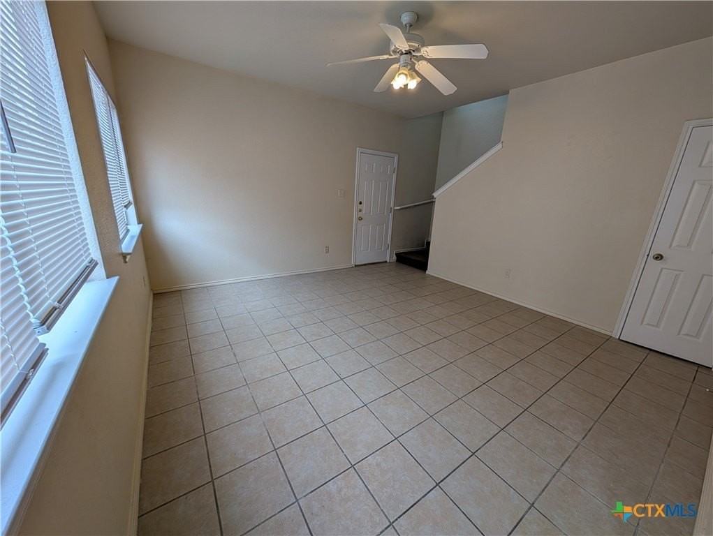885 Sagewood Trl - Photo 3 of 8
