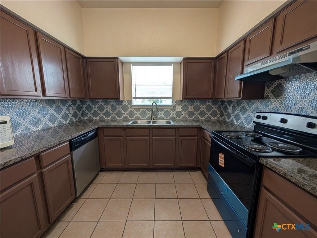 885 Sagewood Trl - Photo 4 of 8