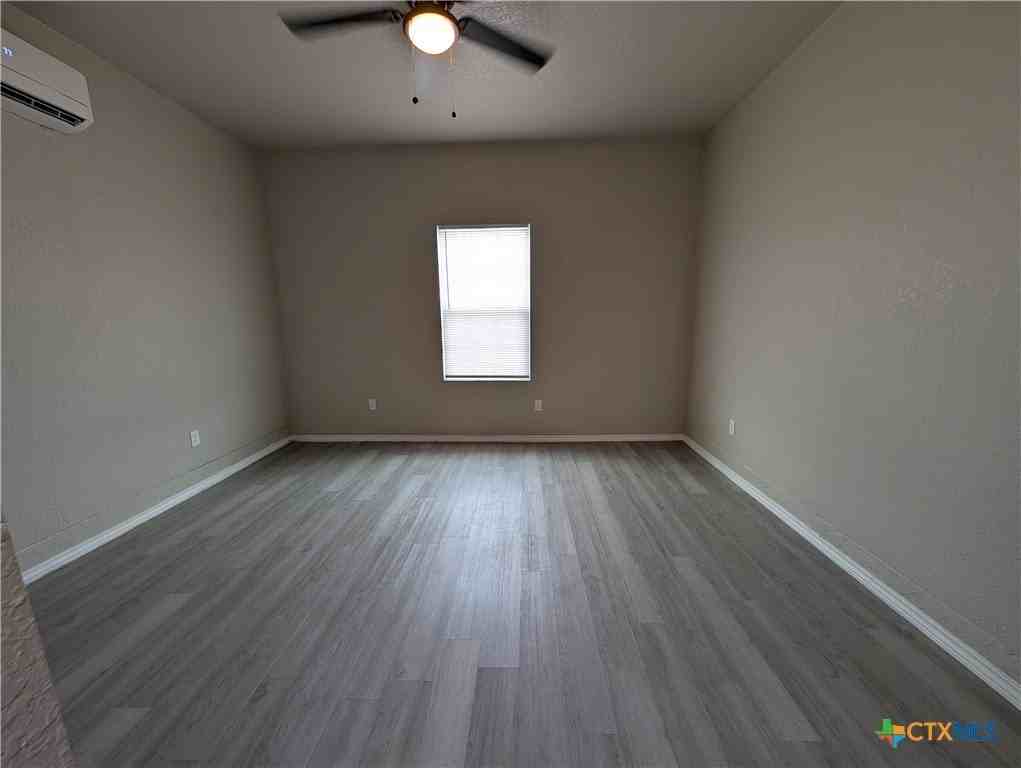 887 Sagewood Trl - Photo 4 of 9