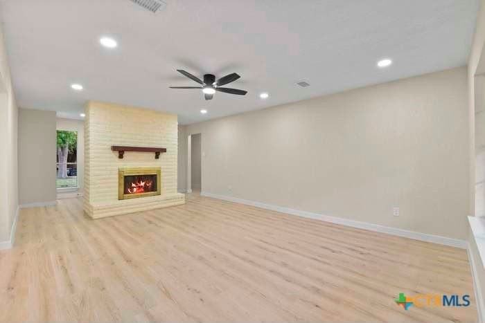 2326 Aprilmont Dr - Photo 7 of 19