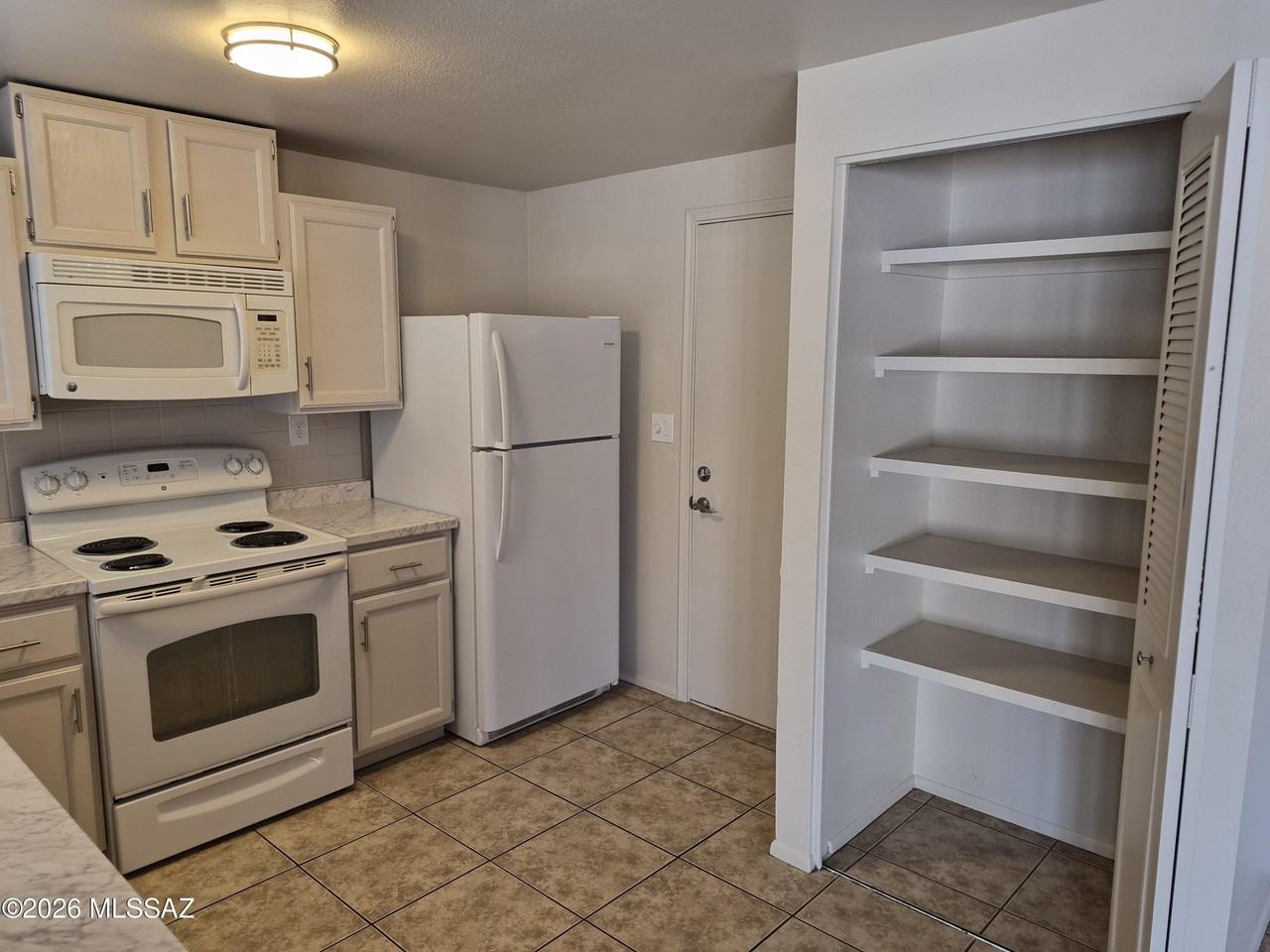 2530 W Vereda De Gente - Photo 5 of 31