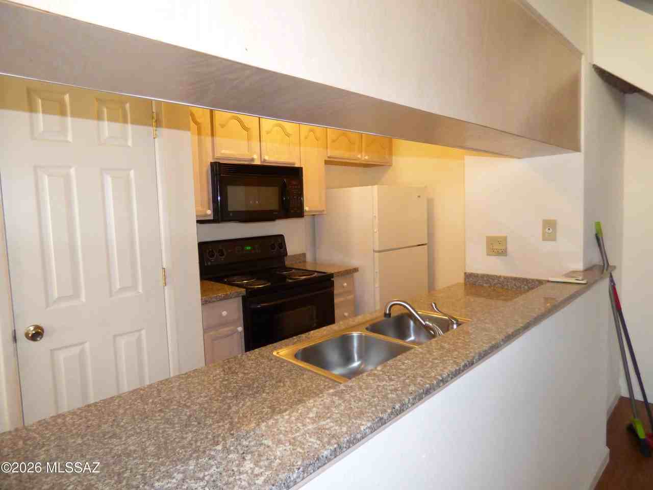 6565 E Calle La Paz #B - Photo 2 of 13