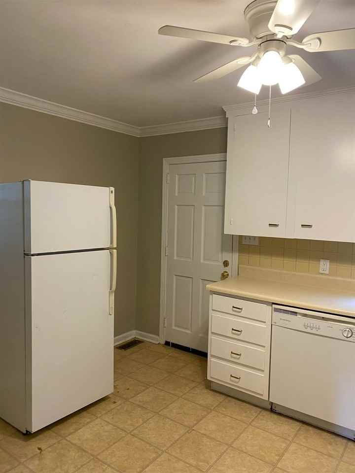 1562 Mitchell Ave - Photo 5 of 22