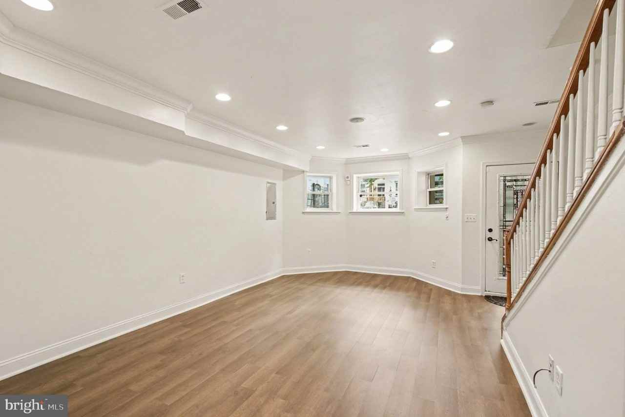 35 Rhode Island Ave Nw #A - Photo 7 of 31