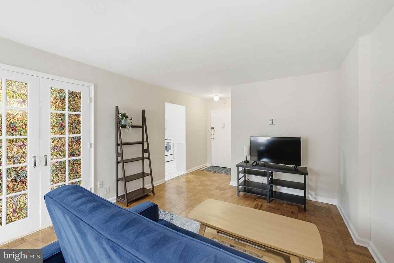 1420 N St Nw #606 - Photo 4 of 16