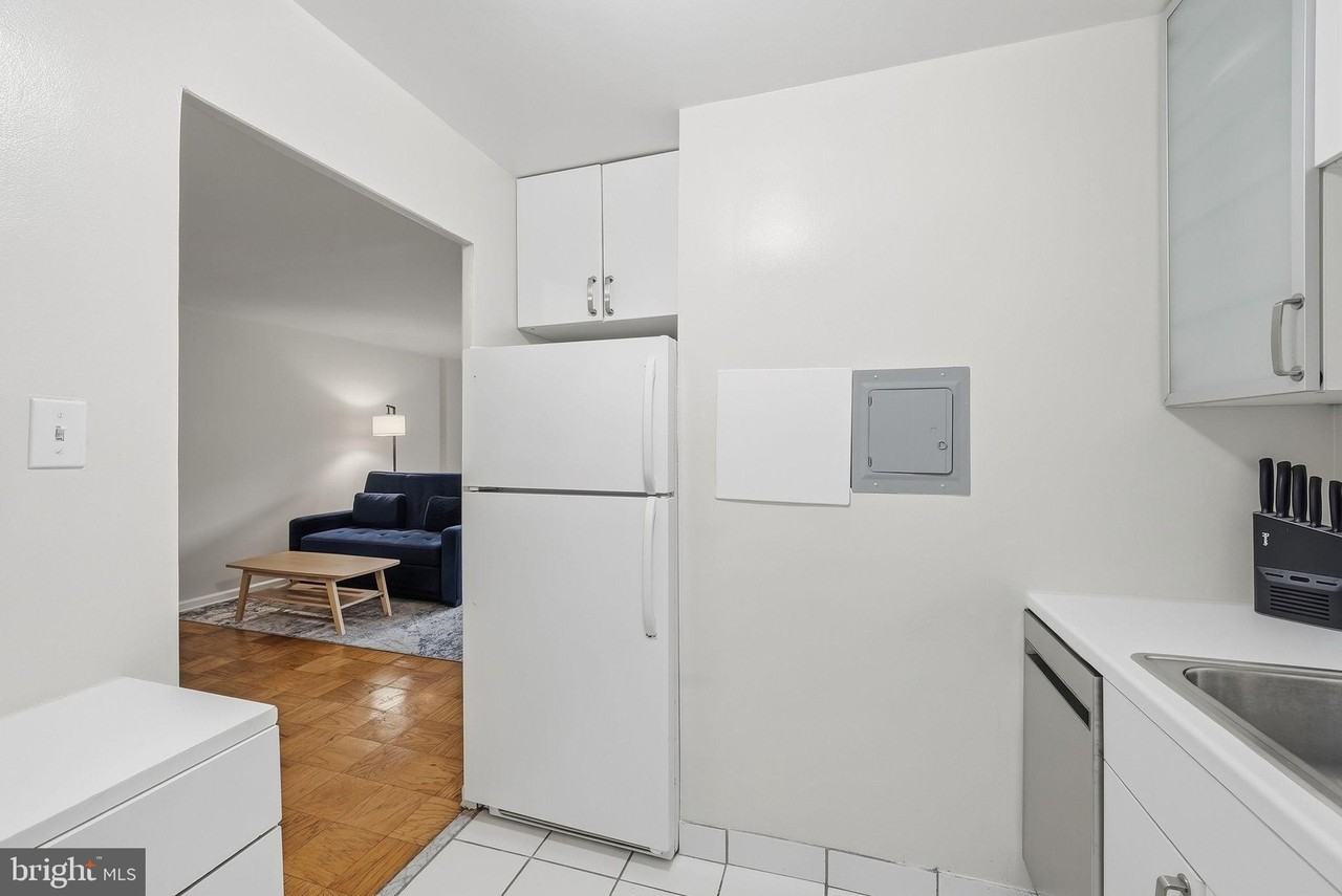 1420 N St Nw #606 - Photo 7 of 16