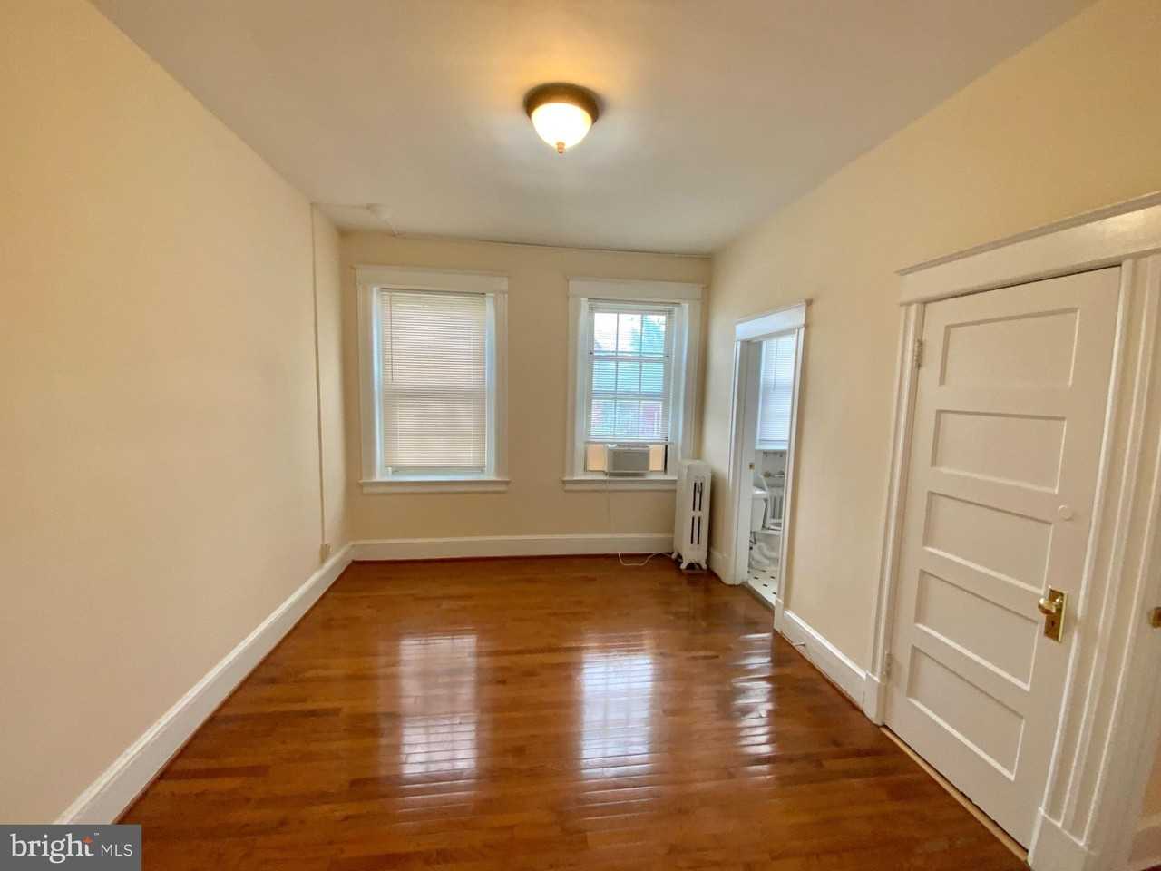 1833 S St Nw #40 - Photo 4 of 15