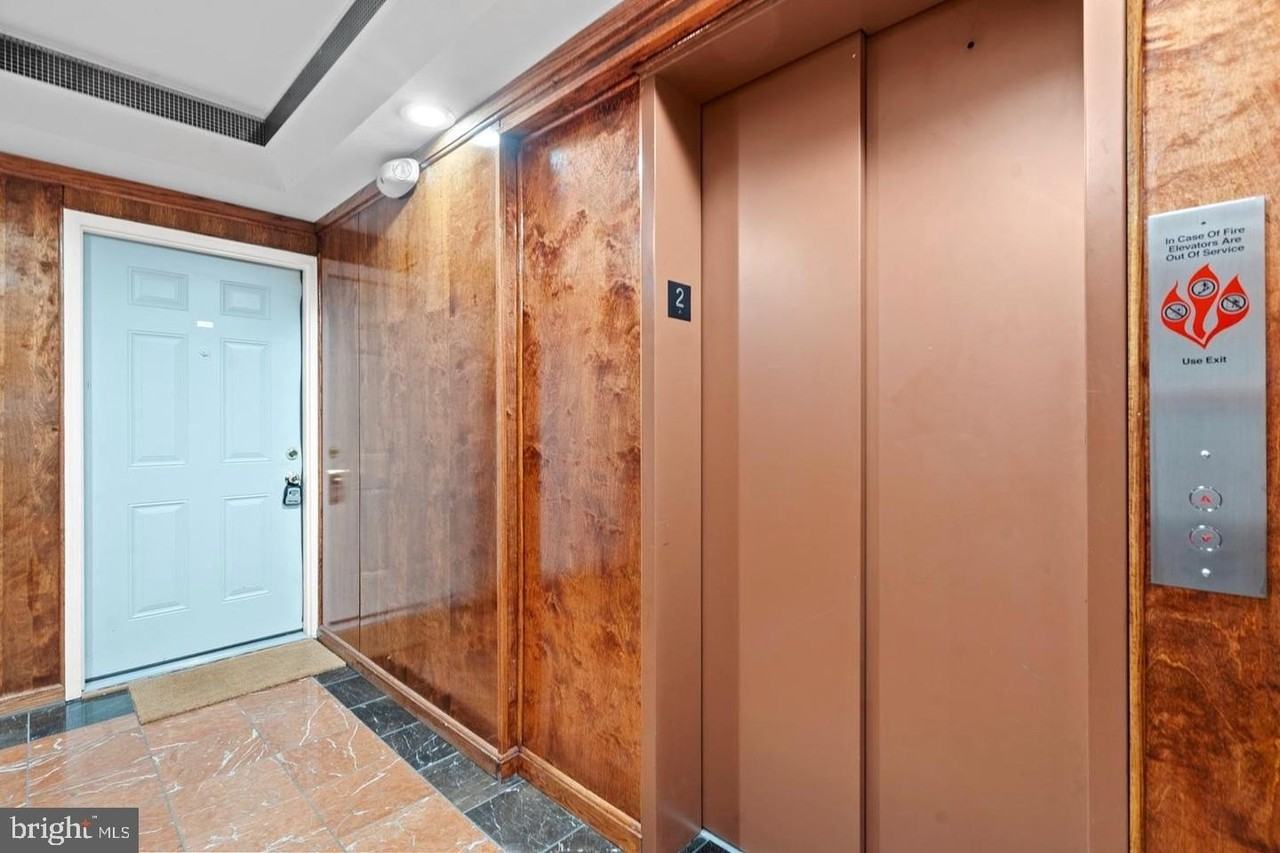 1125 12th St Nw #21 - Photo 3 of 23