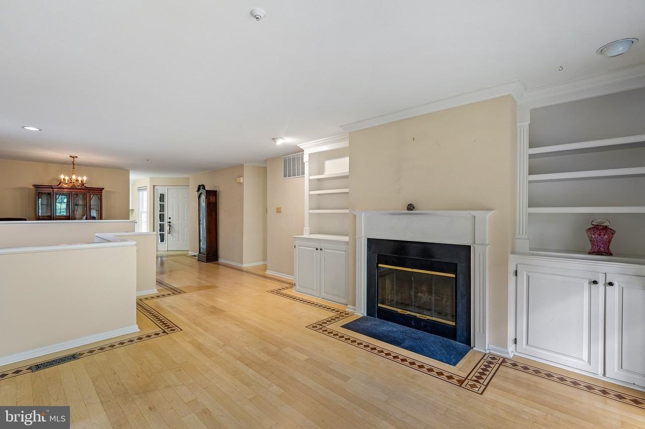 1312 Braken Ave - Photo 3 of 19