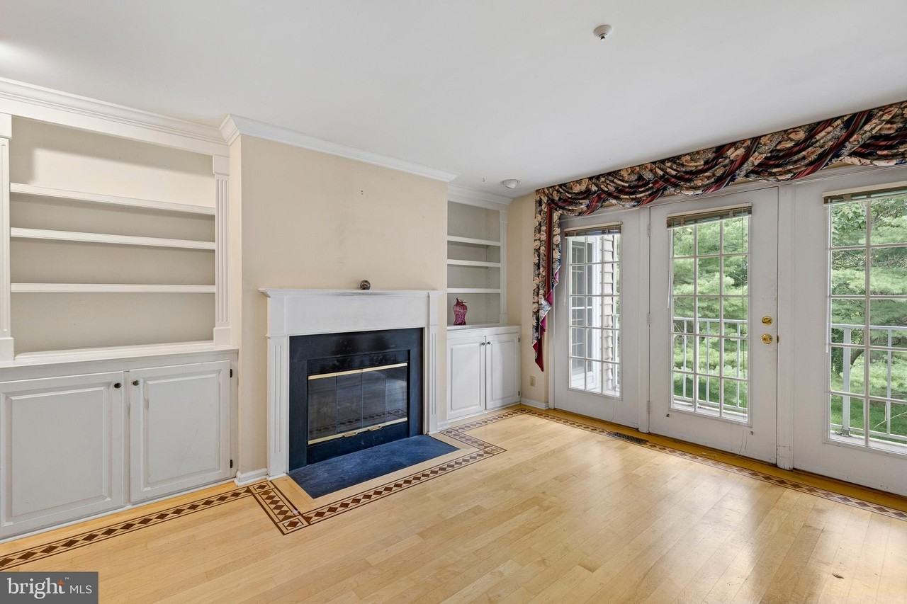 1312 Braken Ave - Photo 4 of 19
