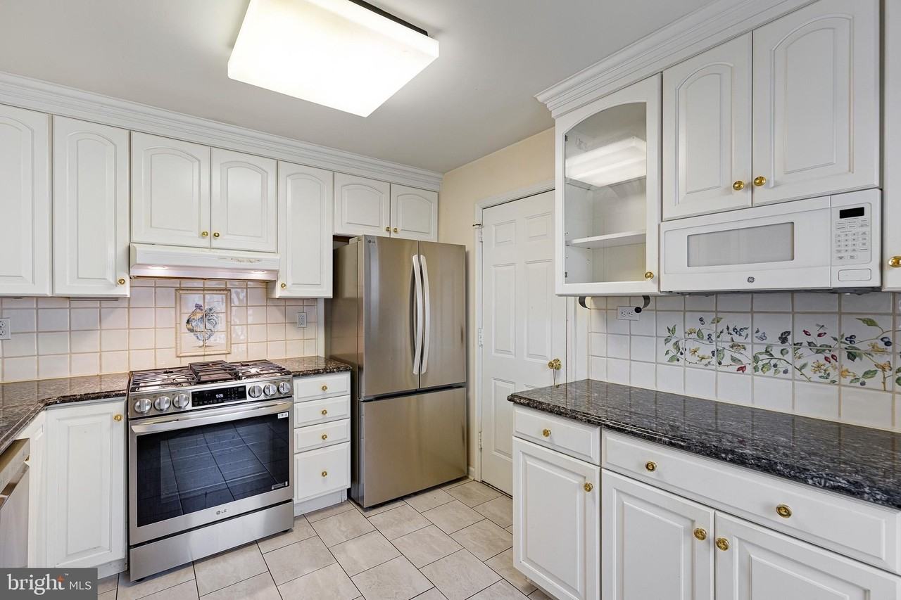 1312 Braken Ave - Photo 5 of 19