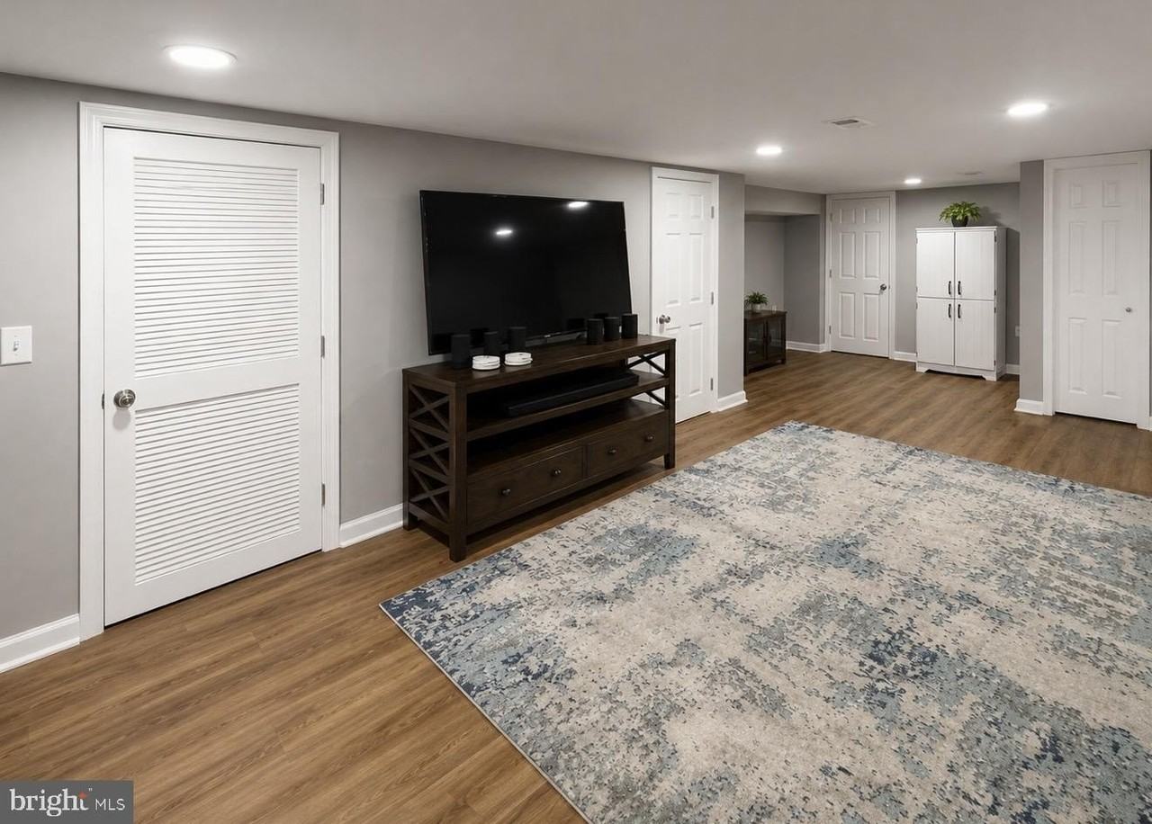 7744 Overhill Rd - Photo 4 of 5