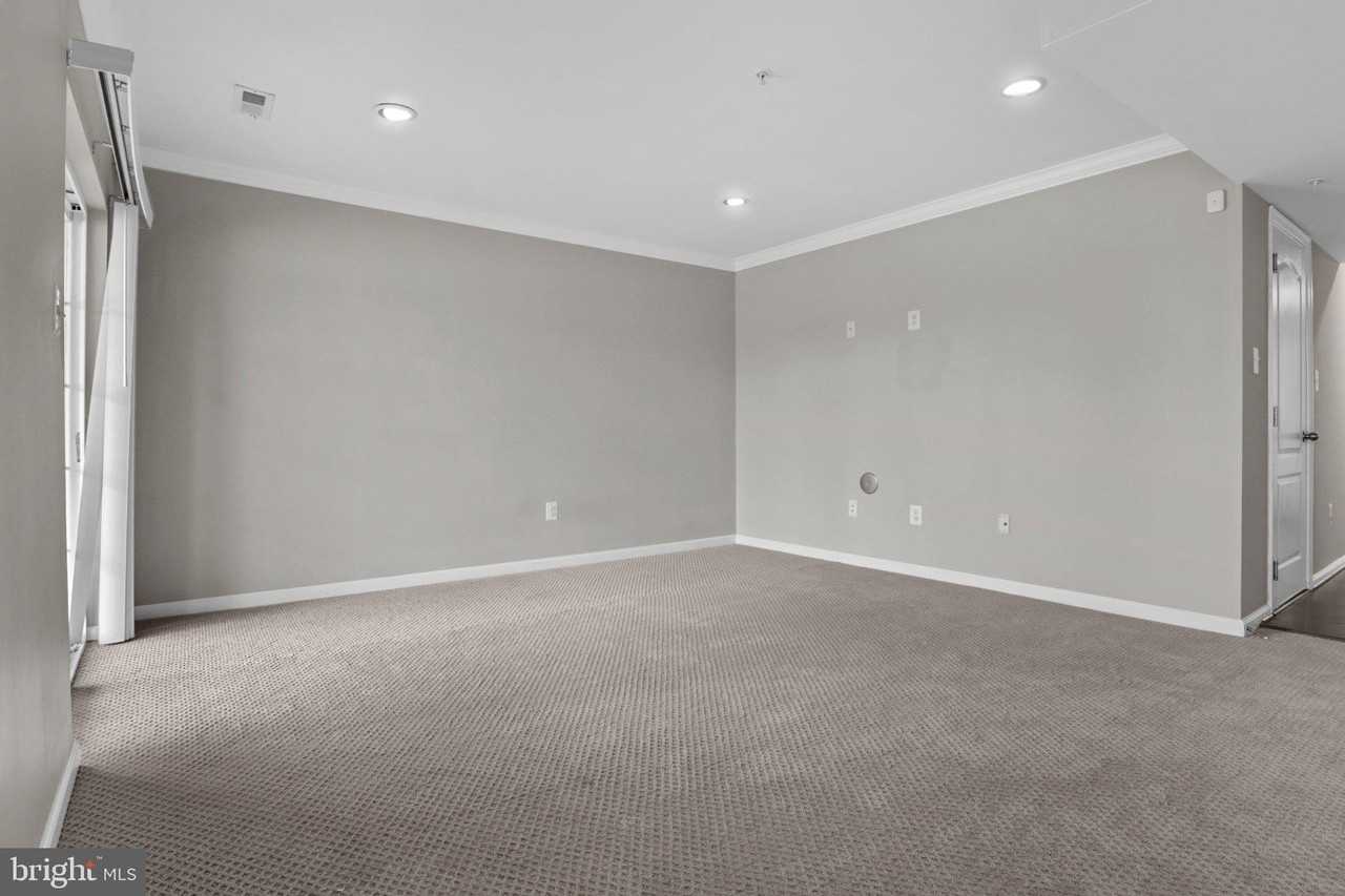 11177 Southport Pl - Photo 5 of 26