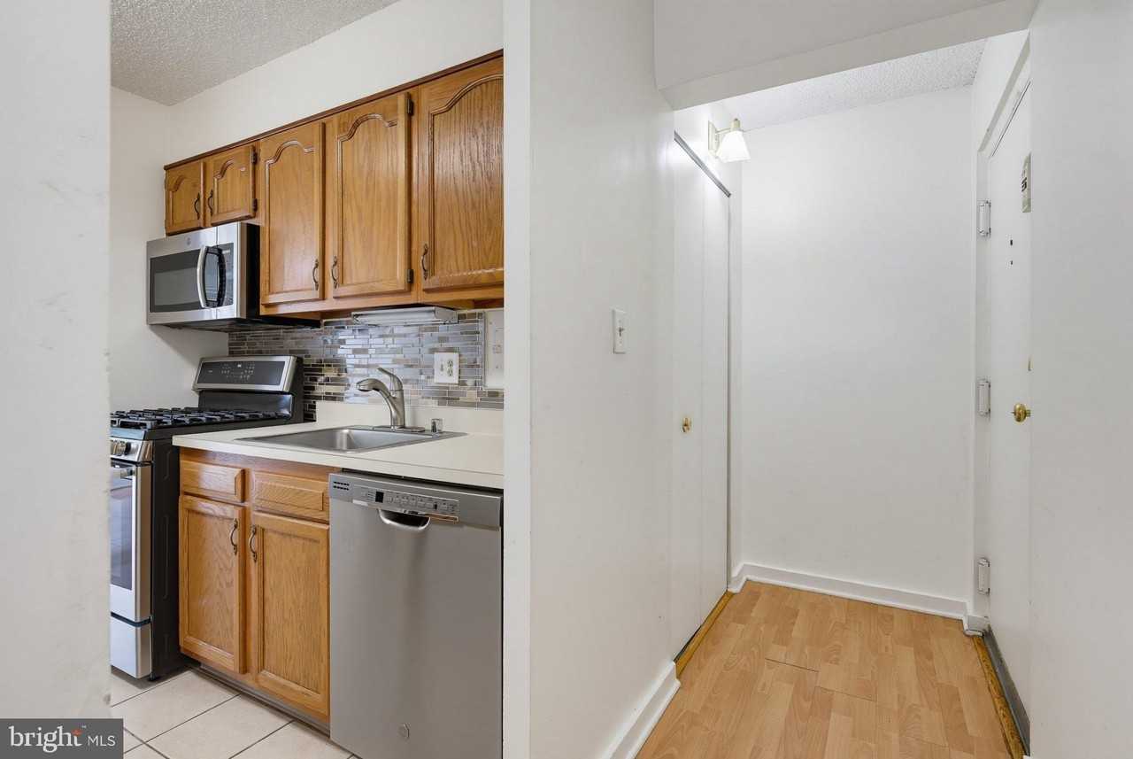 5911 Tamar Dr #6R30 - Photo 4 of 34