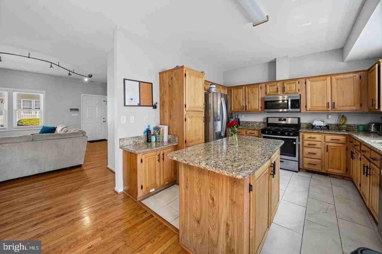 7304 Point Patience Way - Photo 7 of 35