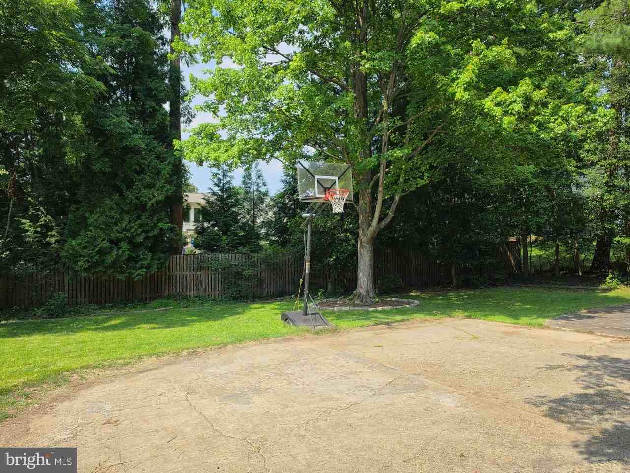 7226 Old Gate Rd - Photo 4 of 34