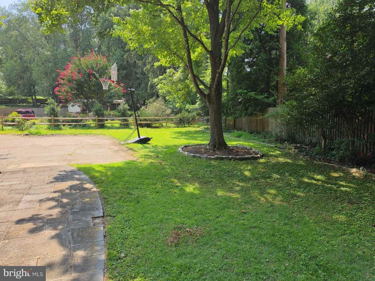 7226 Old Gate Rd - Photo 5 of 34