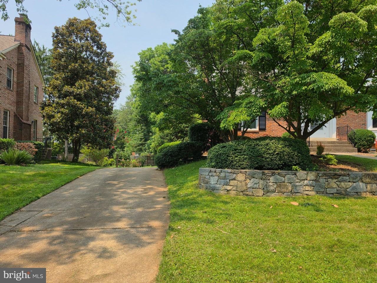 7226 Old Gate Rd - Photo 6 of 34