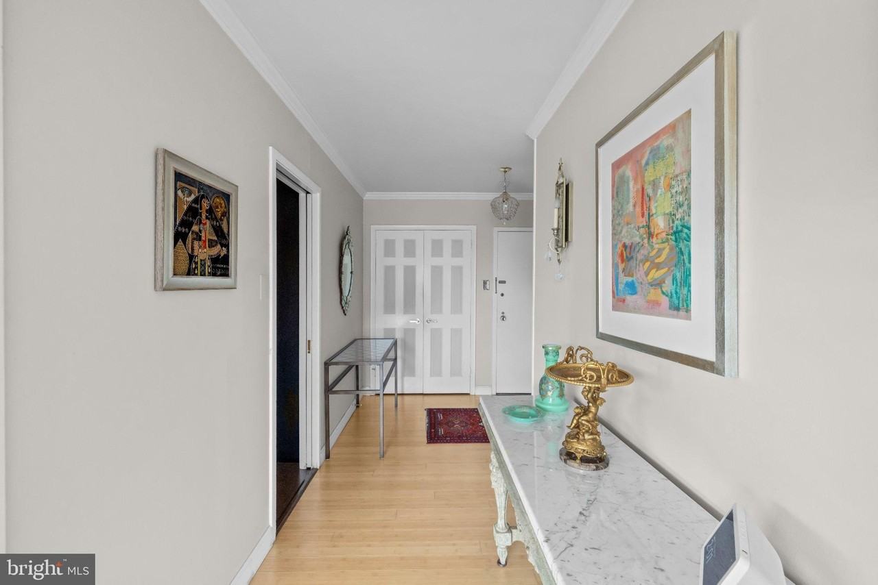 4515 Willard Ave #1009S - Photo 4 of 50