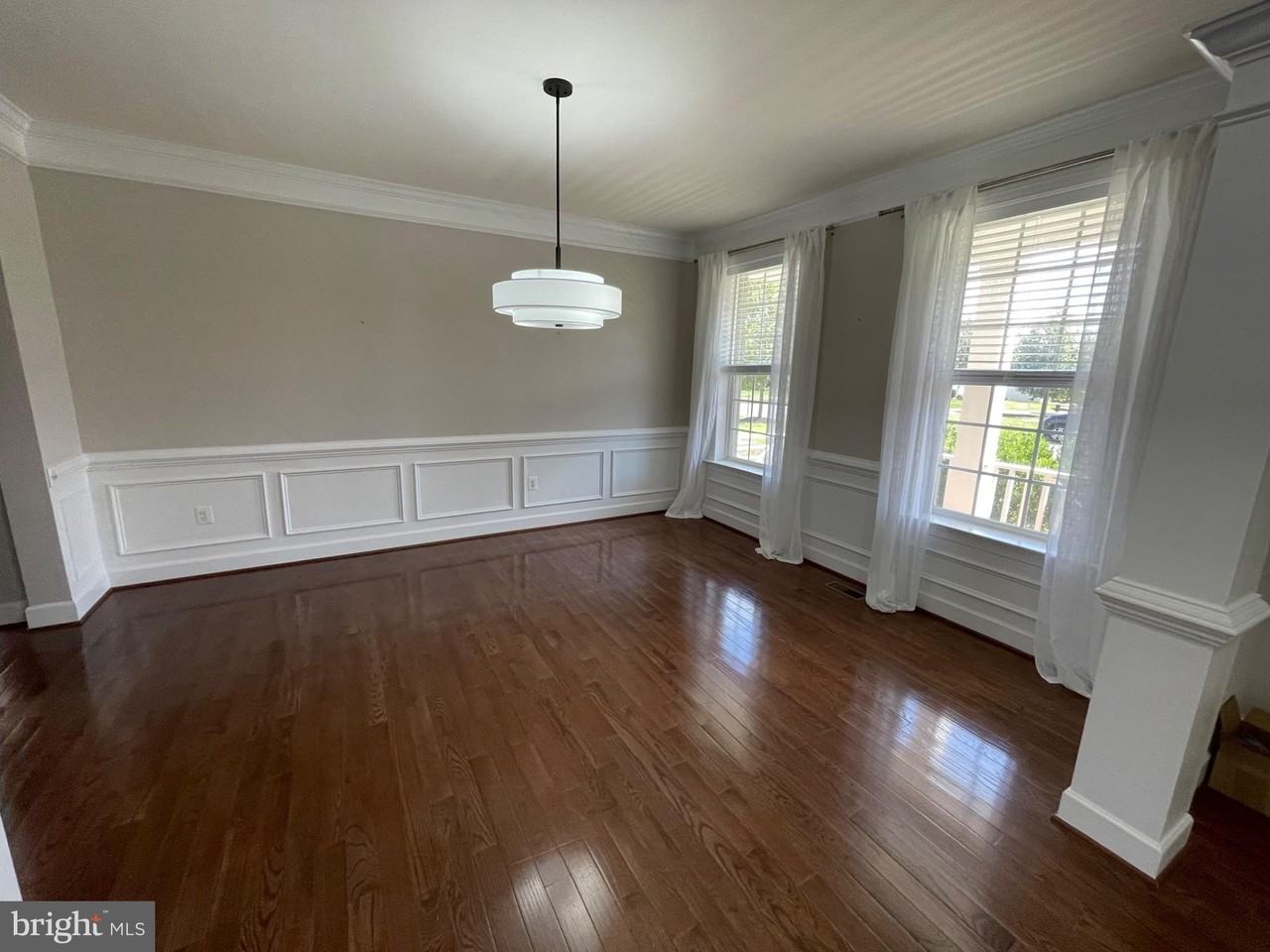 5801 Coppelia Dr - Photo 3 of 49