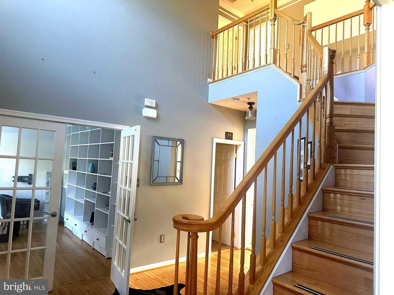 1401 Windjammer Ct - Photo 5 of 13