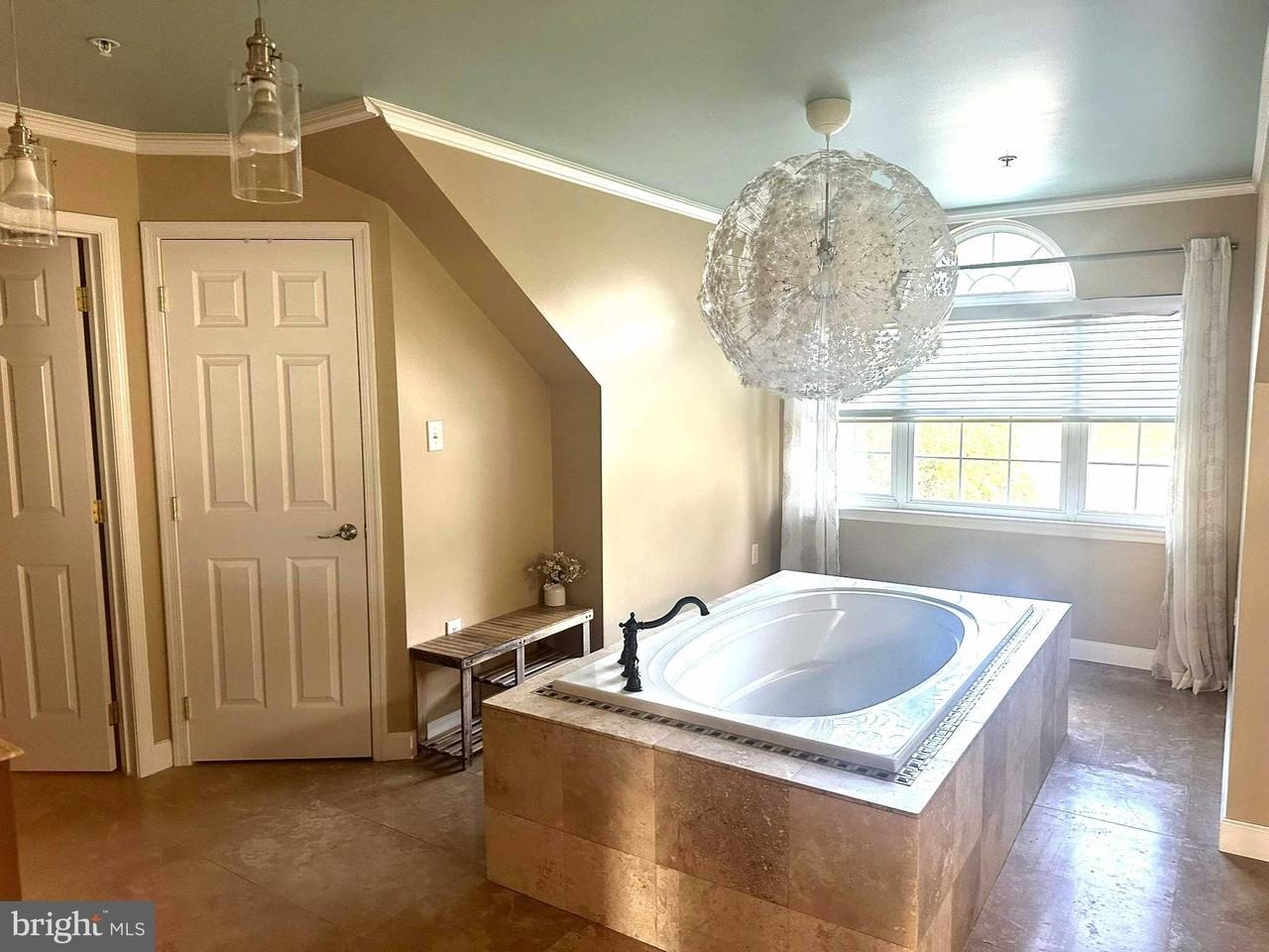 1401 Windjammer Ct - Photo 6 of 13