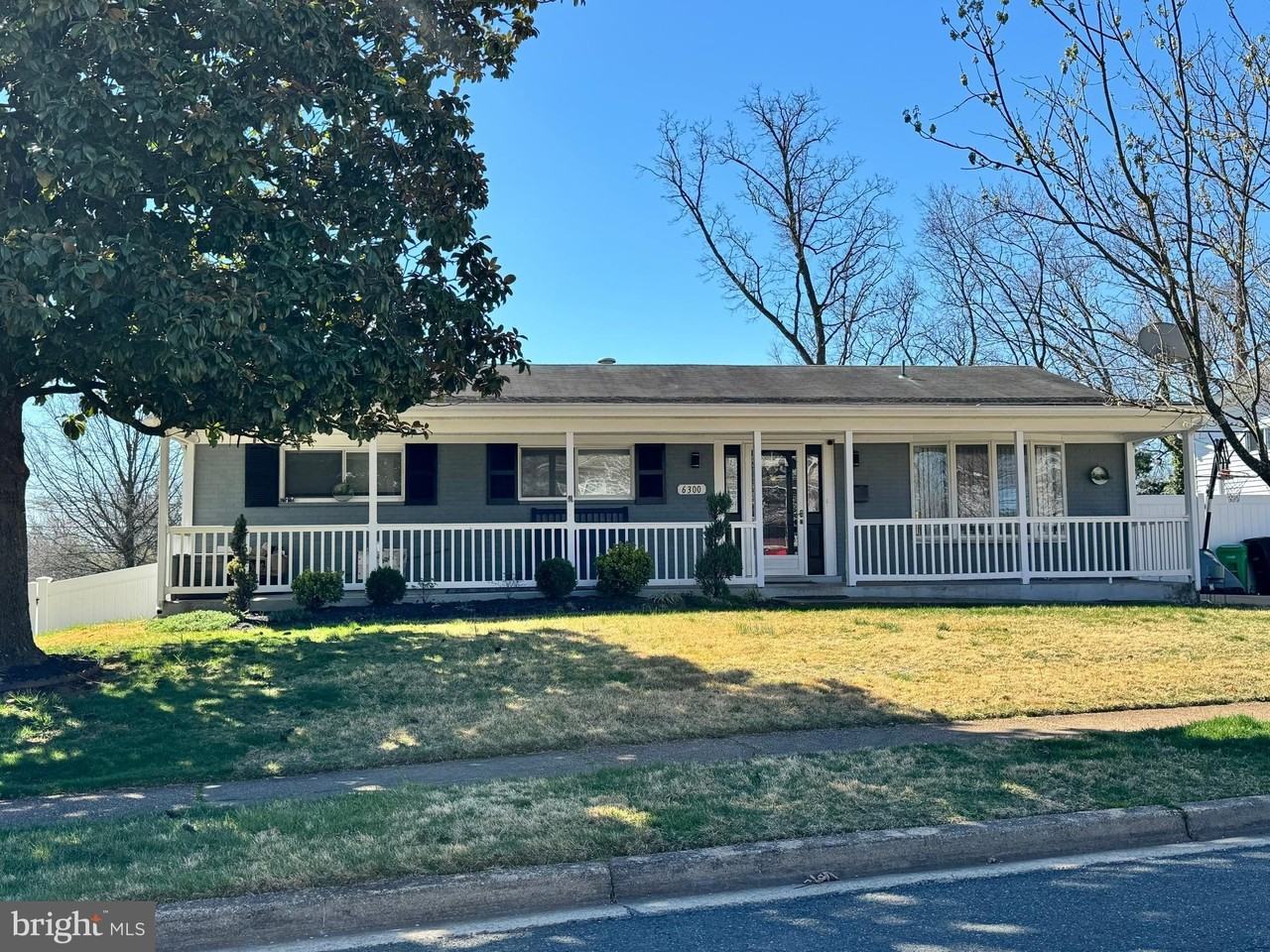 6300 Hardwood Dr - Photo 2 of 45