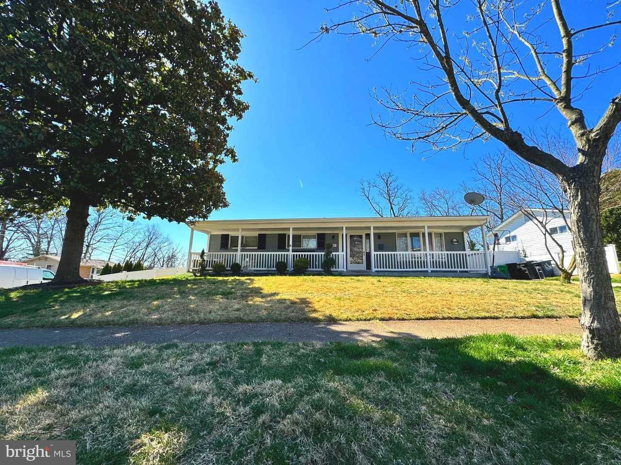 6300 Hardwood Dr - Photo 3 of 45