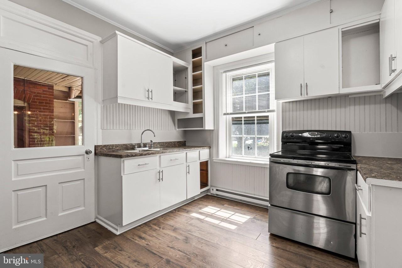 19332 Longmeadow Rd - Photo 5 of 13
