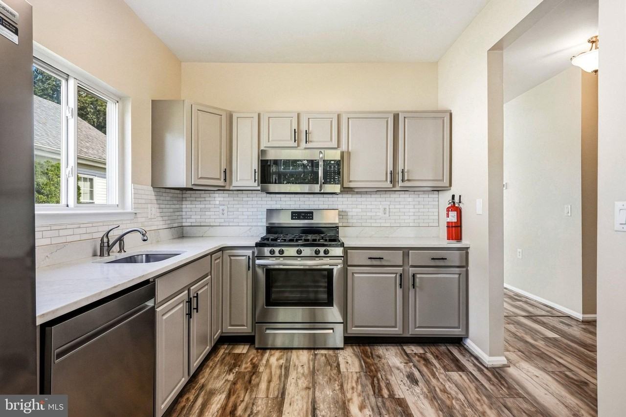 55 Warwick Way - Photo 6 of 24