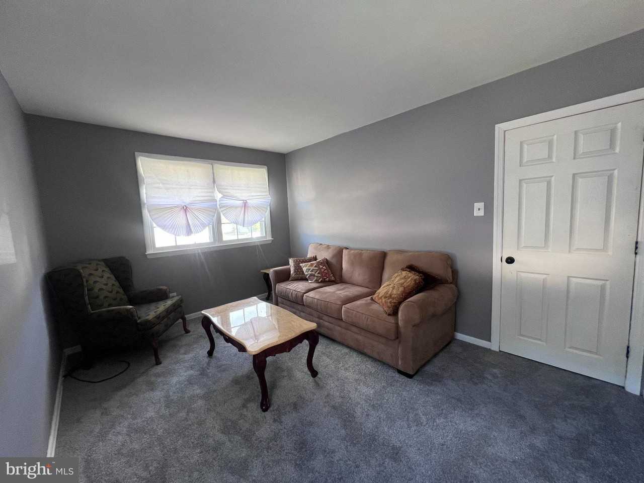 518 Carver Ct - Photo 7 of 13