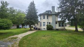 featured image of 605 Crown Point Rd