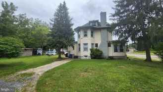 605 Crown Point Rd - Photo 1 of 1