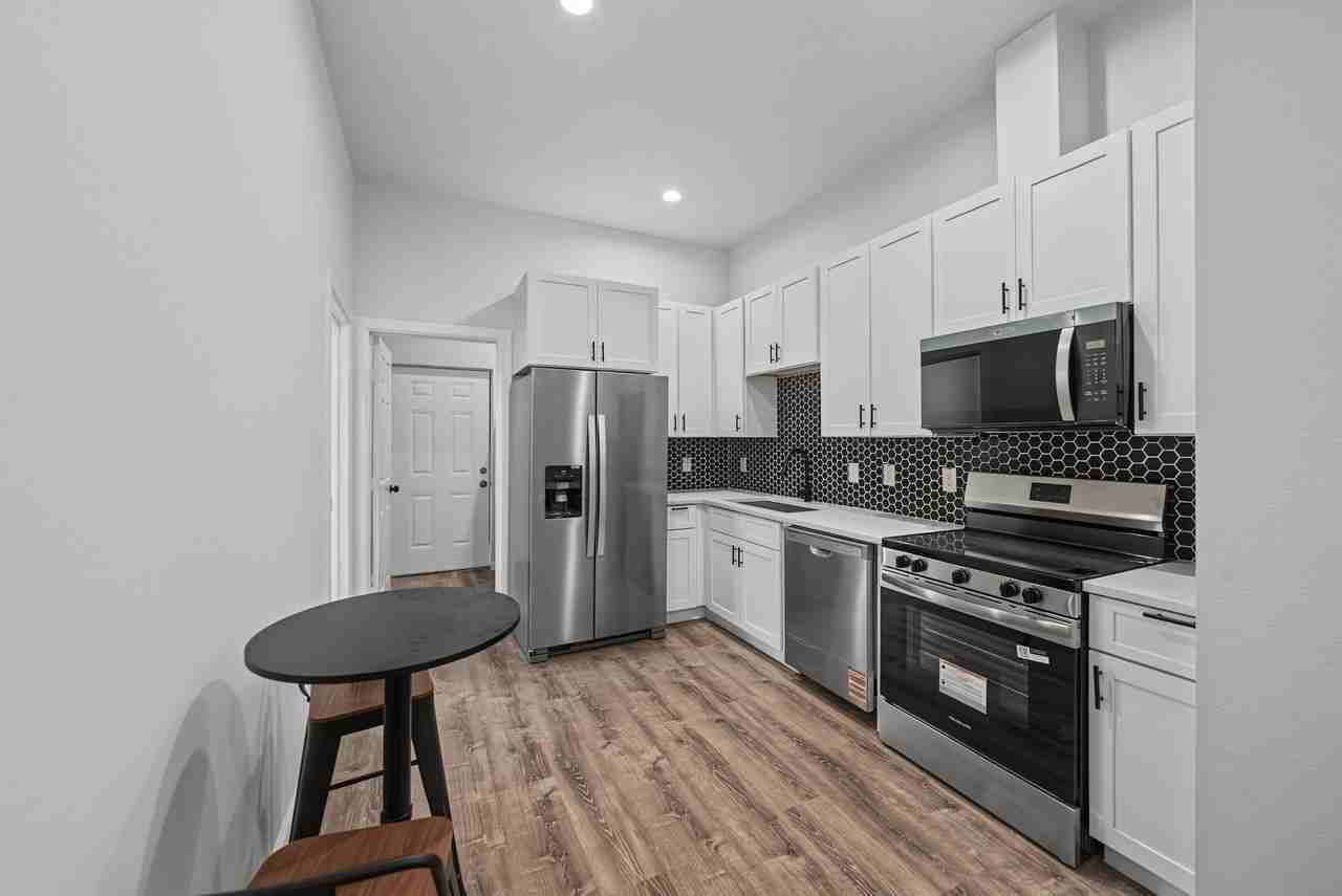 Nokomis Ave - Photo 7 of 16