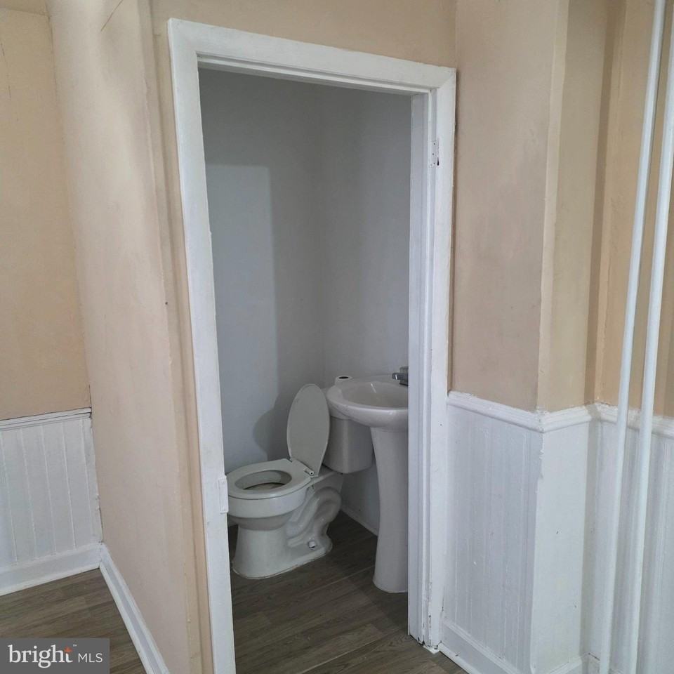 104 Thompson St - Photo 7 of 14