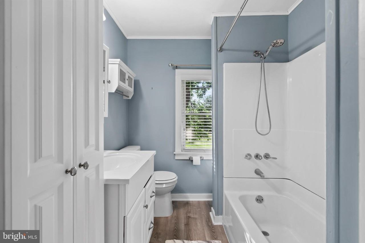 33 Williamson Ave - Photo 5 of 15
