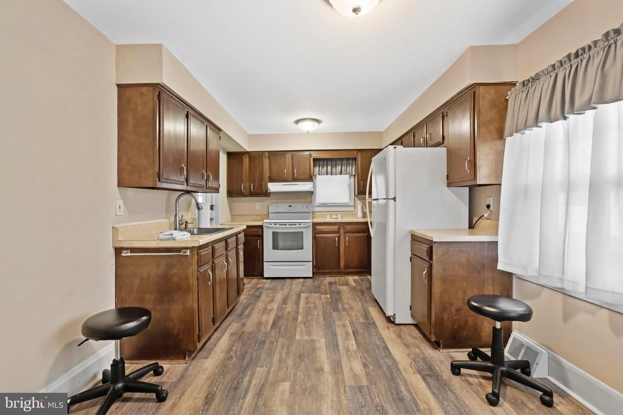 33 Williamson Ave - Photo 6 of 15