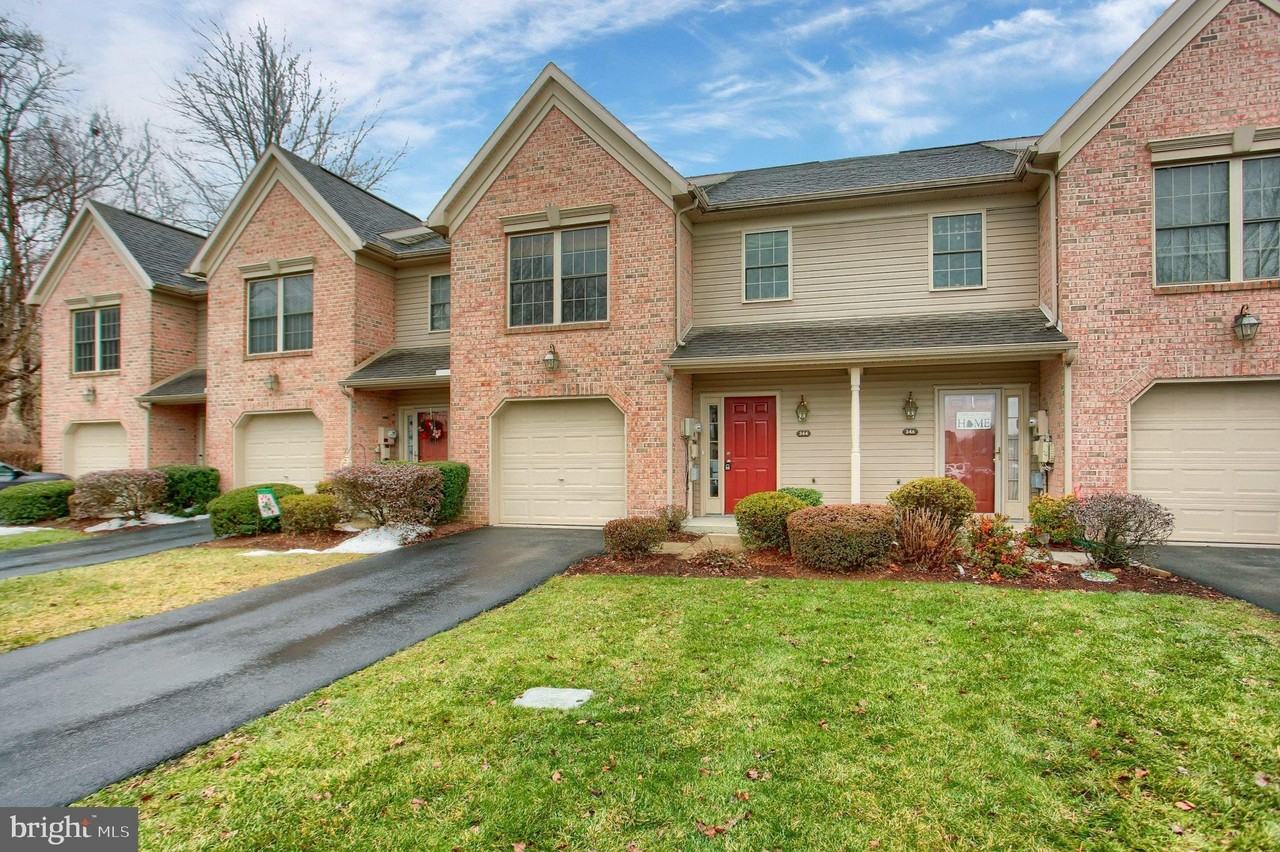 344 Stonehedge Ln - Photo 2 of 38