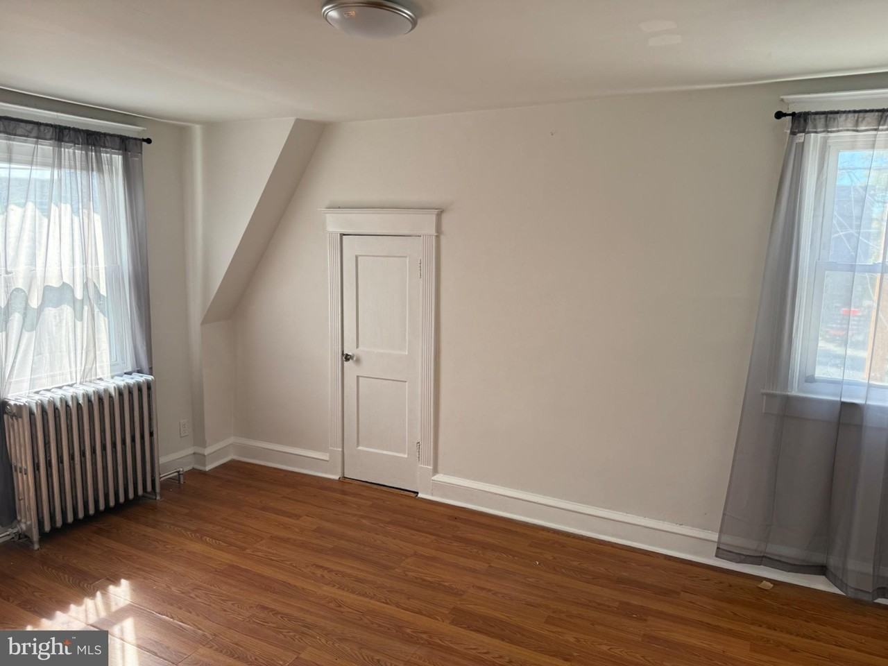 261 Long Ln - Photo 7 of 17