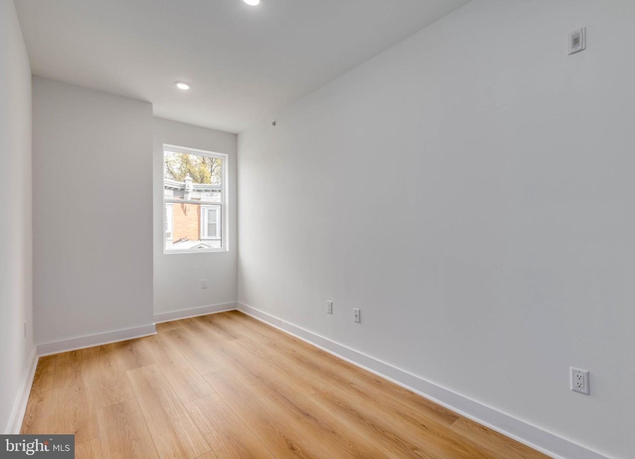 1224 W Silver St #2 - Photo 2 of 12