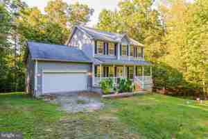 featured image of 89 Albertson Ct