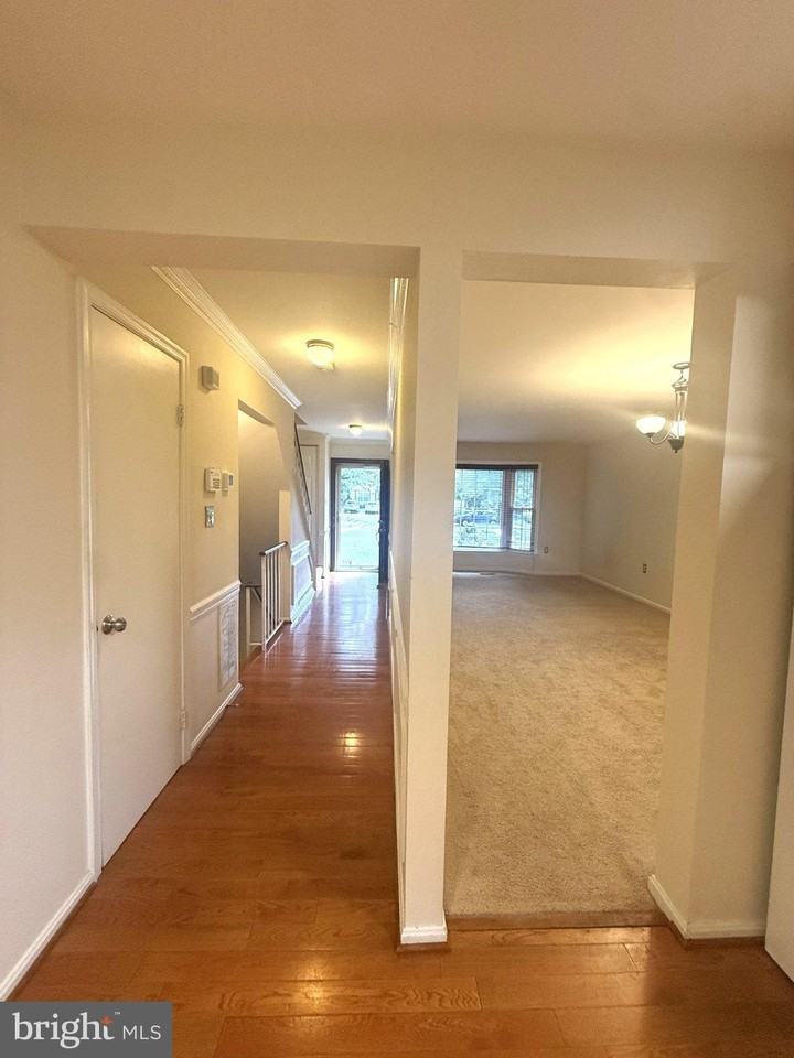 10313 Latney Rd - Photo 3 of 40