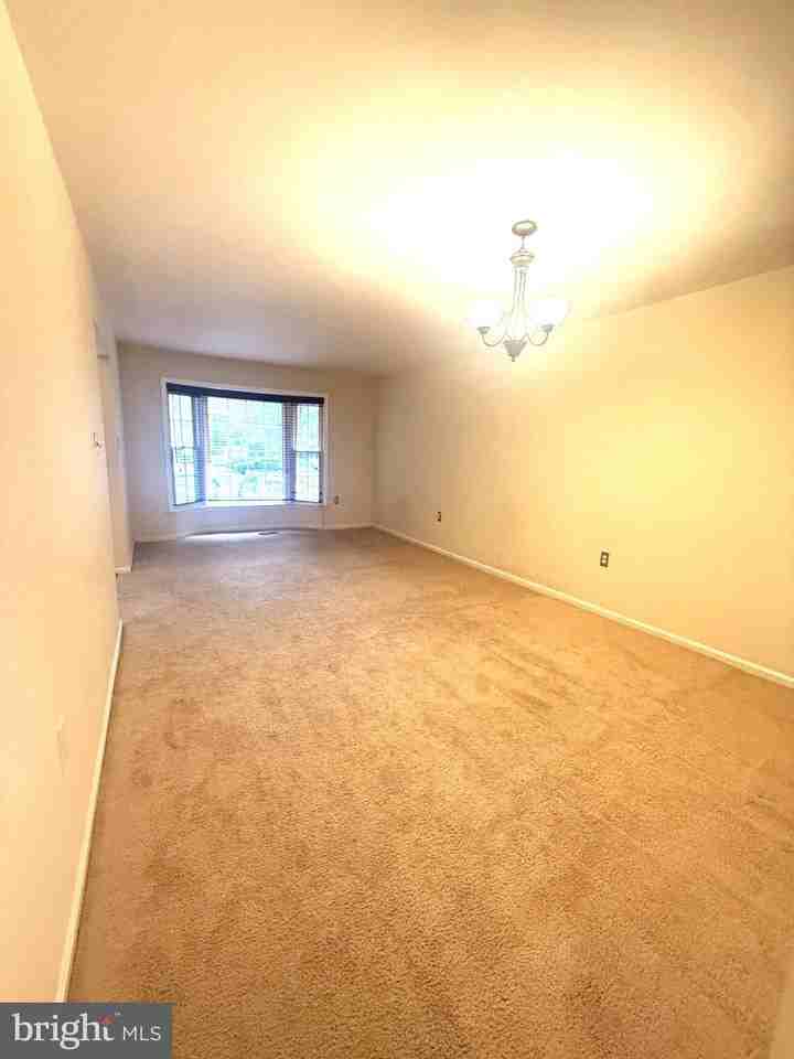 10313 Latney Rd - Photo 6 of 40