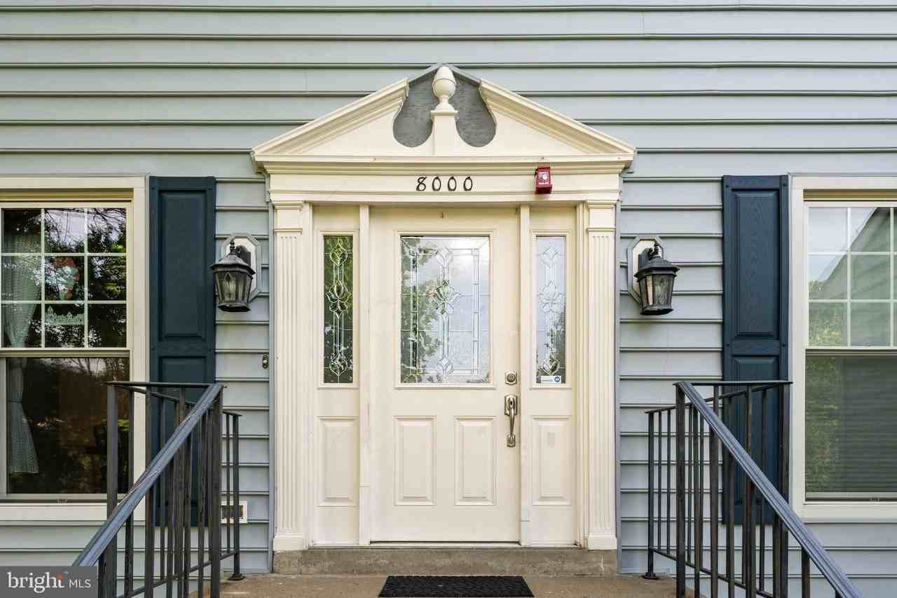 8000 Sandburg Ct - Photo 3 of 50