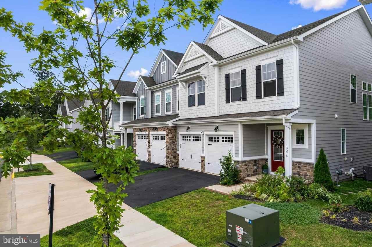 18270 Moss Garden Rd - Photo 2 of 50